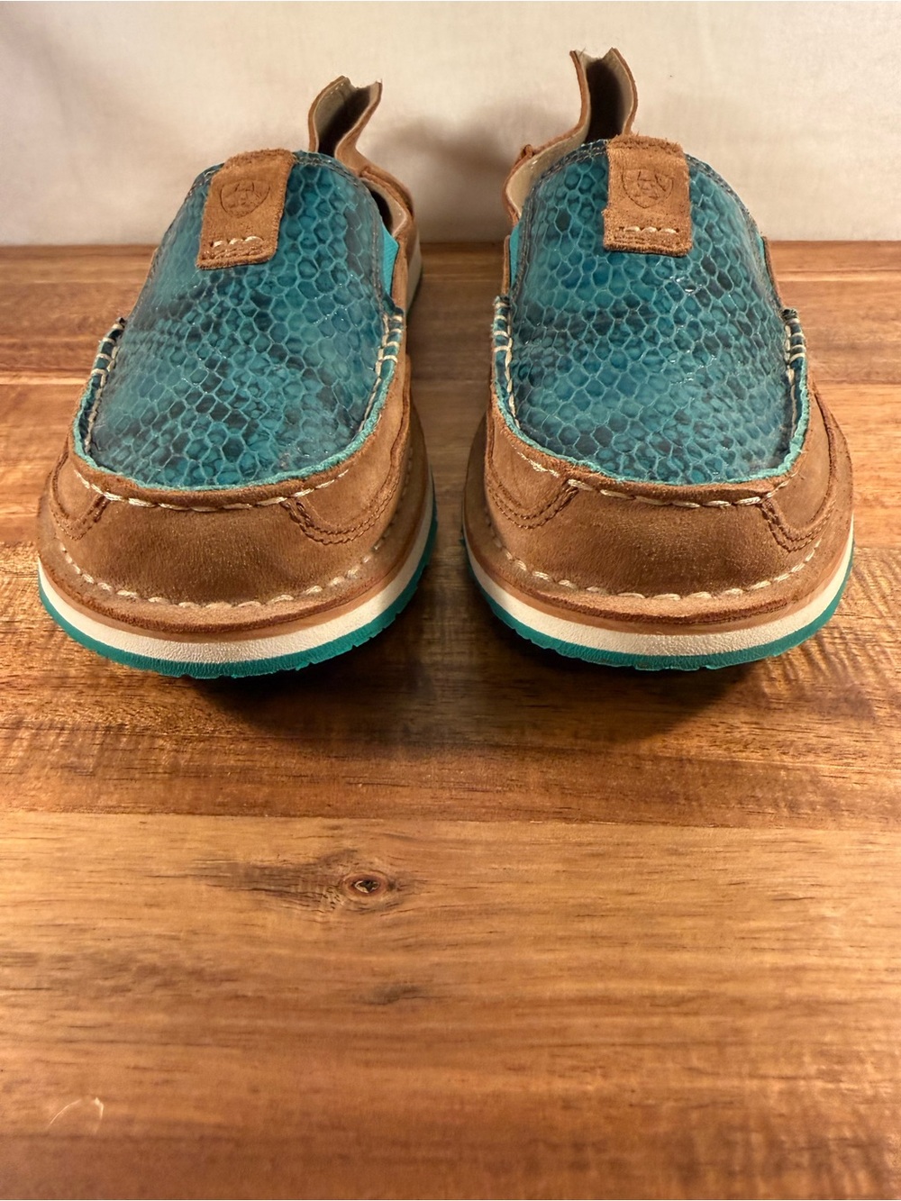 Ariat Cruiser Slip-On Shoes Brown Suede/Turquoise Snake Leather Size 9.5 - Picture 2 of 13